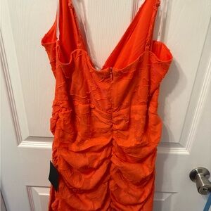 Lulu’s Coral Ruched Mini Dress - NWT size Large